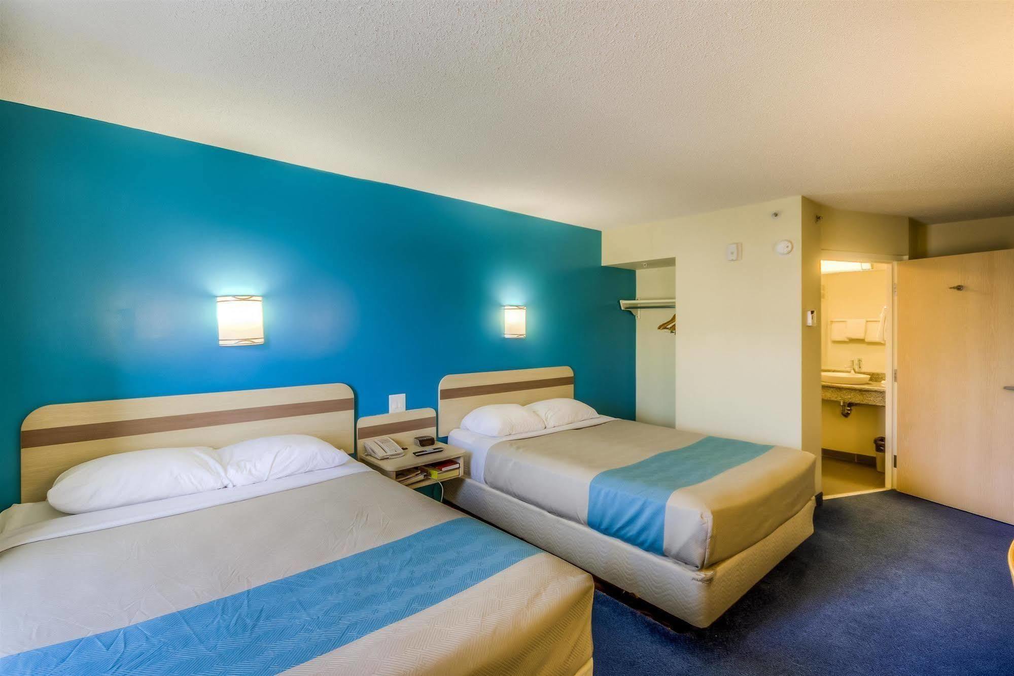 Motel 6-Estevan, Sk 외부 사진